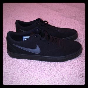 Nike SB Check shoes